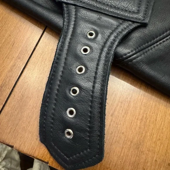 Women’s Black Leather Chaps - Picture 6 of 16